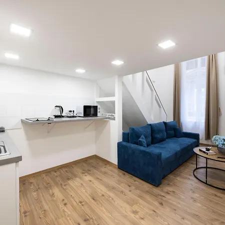 Deluxe Charming Downtown In Dob St' * Budapest