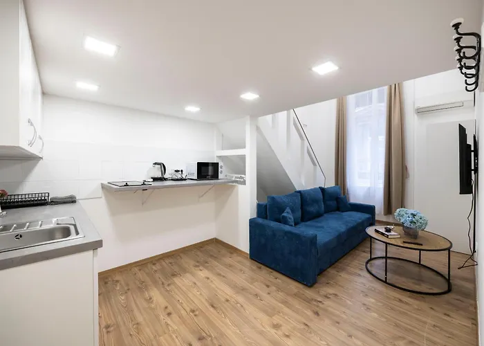 Deluxe Charming Downtown In Dob St' * Budapesta