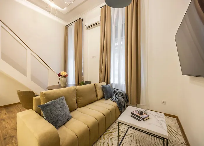 Deluxe Charming Downtown In Dob St' * Budapesta