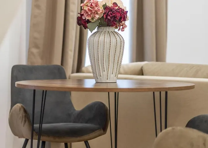 Deluxe Charming Downtown In Dob St' Apartament *