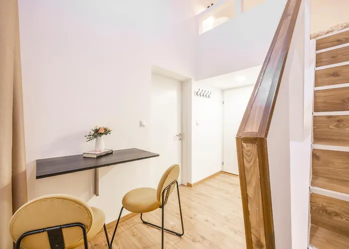 Deluxe Charming Downtown In Dob St' Apartament