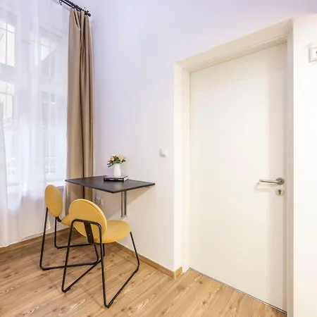 Deluxe Charming Downtown In Dob St'