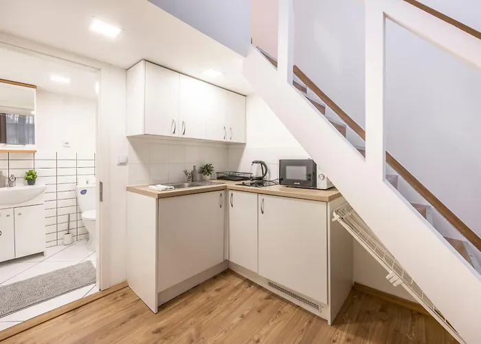 Deluxe Charming Downtown In Dob St' *