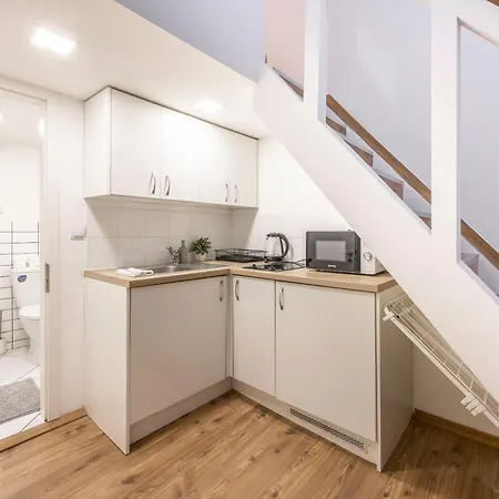 Deluxe Charming Downtown In Dob St' *