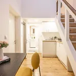 Deluxe Charming Downtown In Dob St' Budapesta