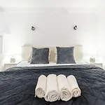 Deluxe Charming Downtown In Dob St'